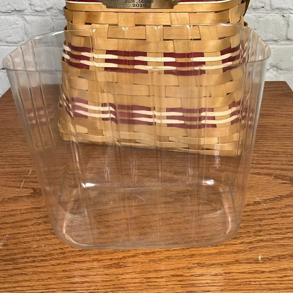 American traditions apple basket from 2010 plastic liner natural, red & white